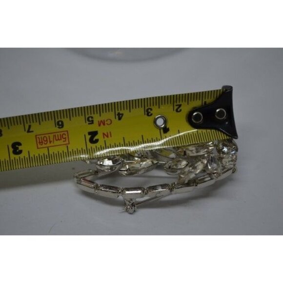 Leaf Shape Marquise Rhinestone Brooch Clear Stone Pin Vintage Costume Jewelry - Picture 8 of 9